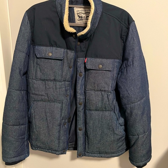 Levi's Jacket w/ Fur Neck Lining Size M